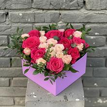 Цветочная композиция из Розы в коробке в Углеуральском