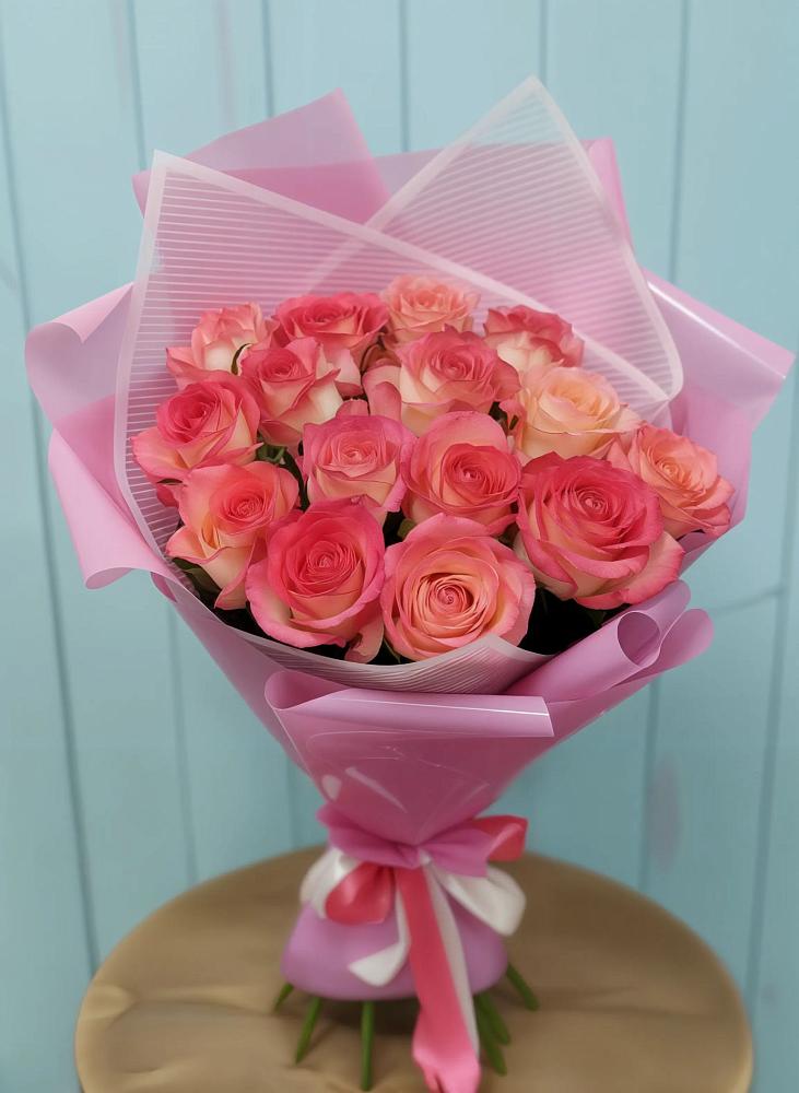 Букет 15 Розовых роз Равель в Углеуральском