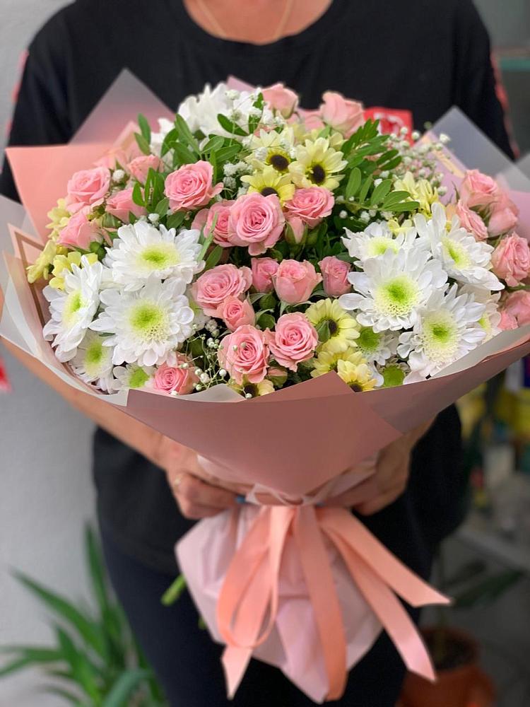 Букет цветов из: Розы и Хризантемы в Углеуральском