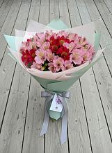 Букет цветов из:  Альстромерии в Углеуральском
