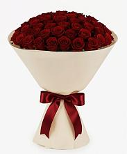 Букет 101 Бордовая роза Блэк Бакарра в Углеуральском