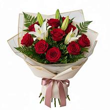 Букет цветов из:  Лилии и Розы в Углеуральском