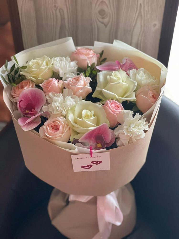 Букет цветов из: Орхидеи, Розы и Гвоздики в Углеуральском