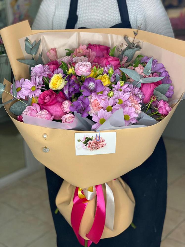 Букет цветов из: Хризантемы, Гвоздики и Альстромерии в Углеуральском