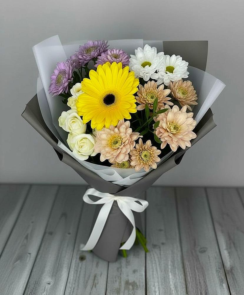 Букет цветов из: Розы, Герберы и Хризантемы в Углеуральском