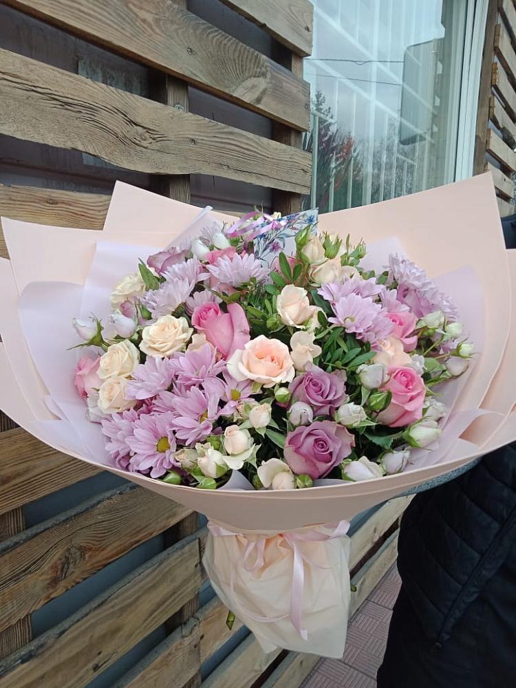 Букет цветов из: Розы и Хризантемы в Углеуральском