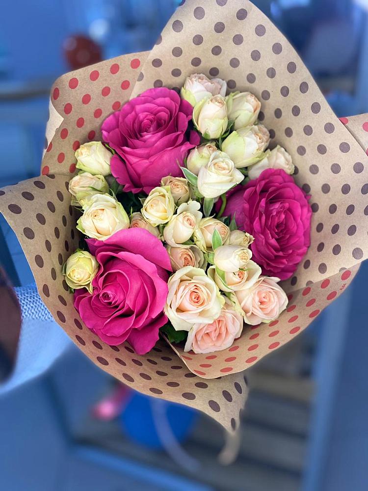 Букет цветов из: Розы в Углеуральском