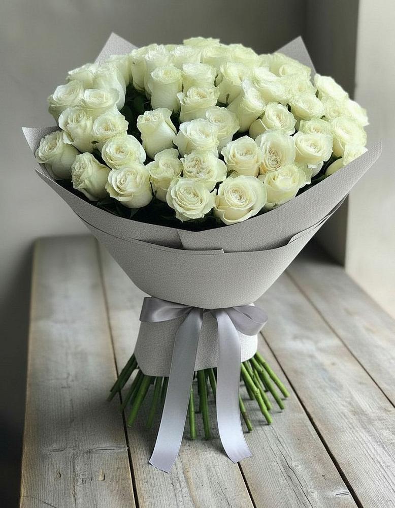 Букет 35 Белых роз в Углеуральском