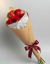 Букет цветов из:  Розы в Углеуральском