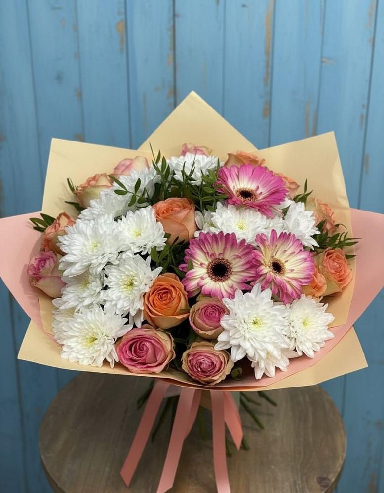 Букет цветов из: Розы, Герберы и Хризантемы в Углеуральском