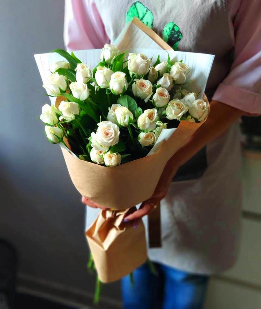 Букет цветов из: Розы в Углеуральском