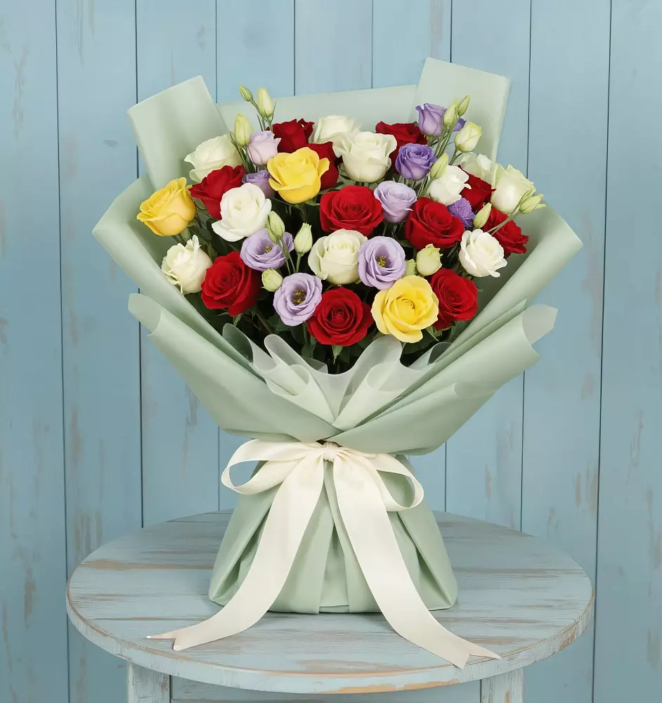 Букет цветов из: Розы в Углеуральском