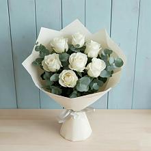 Букет Белые розы в Эвкалипте в Углеуральском