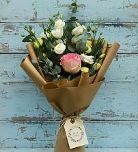 Букет цветов из:  Розы и Лизиантусы #REPLACE_PRED# Углеуральском