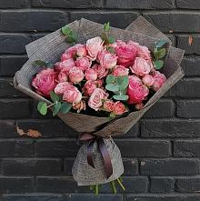 Букет цветов из:  Розы в Углеуральском