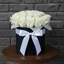 Цветочная композиция из Розы в шляпной коробке #REPLACE_PRED# Углеуральском