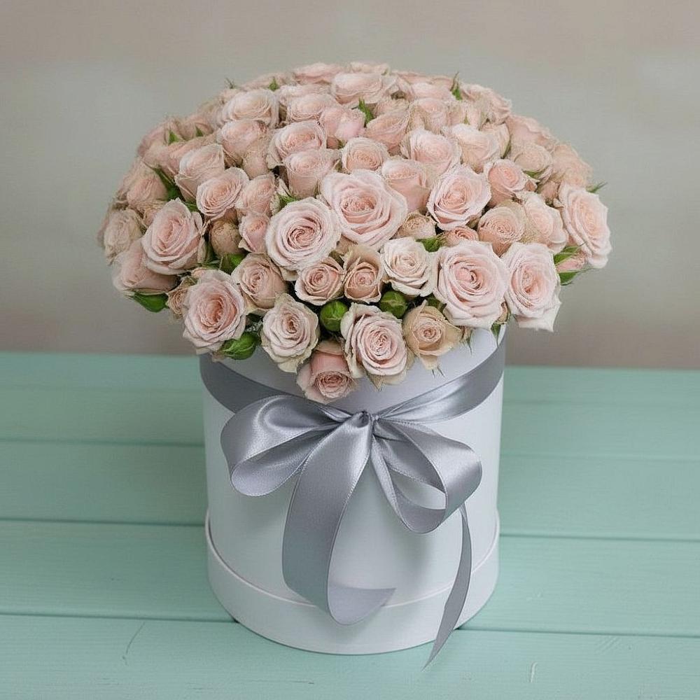 Цветочная композиция из Розы в шляпной коробке в Углеуральском